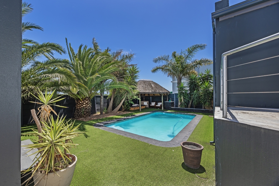 To Let 5 Bedroom Property for Rent in Haasendal Western Cape